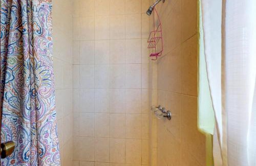 San Pedro Apartment | Suite E303 Mara Laguna