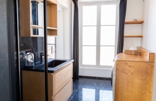 Epernay Apartment | Suite GATSBY - 6 peopleAt just 2 minutes' walk from avenue de Champagne!