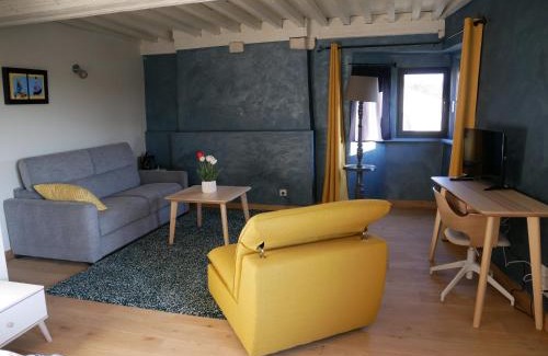 Millery Bed & Breakfast | Suite Historique entre Nancy et Metz, Charme et Confort dans Maison Fortifiée du XVème siècle - FR-1-584-318