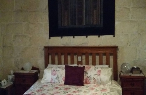 Victoria Bed & Breakfast | Suite in a Maison de Maitre in the heart of the historic district of Victoria