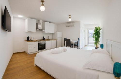 Sarnico House | SUITE IN THE HISTORIC CENTER - free Wi-Fi