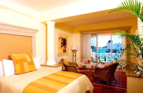 El Medano Ejidal Hotel | Suite Junior en el Hotel Resort Pueblo Bonito Rose Los Cabos Frente a la Playa