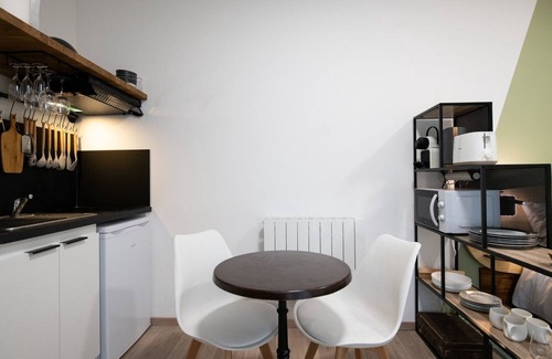 La Demi - Lune Apartment | Suite Kella 1 - Lovely renovated studio
