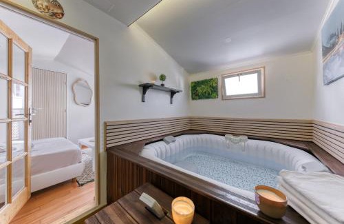 Vaujours Ski Chalet | Suite Loveroom Close to CDG and Disneyland Paris