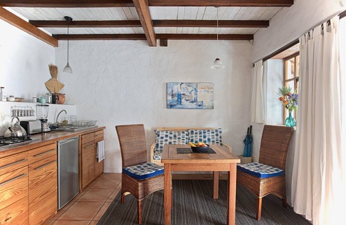 Centro Historico Apartment | Suite Luna with a beautiful garden in Historical Quito