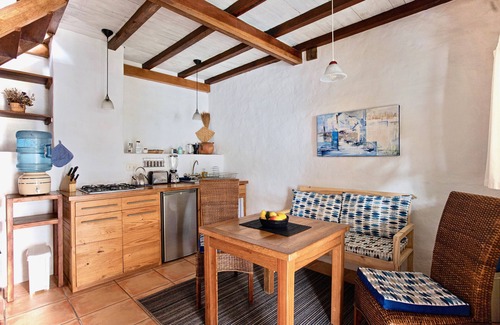 Centro Historico Apartment | Suite Luna with a beautiful garden in Historical Quito