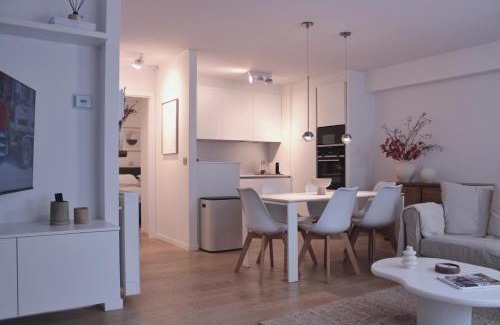 Heist Apartment | Suite Maritim - Zijdelings zeezicht op 10m van strand en zee