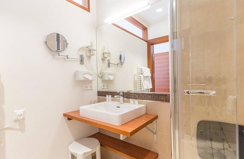 Drobollach am Faakersee House | Suite Mittagskogel - Seehotel Ressmann