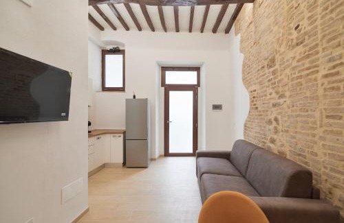 Old Town Apartment | Suite n10 - Modern flat in historic center