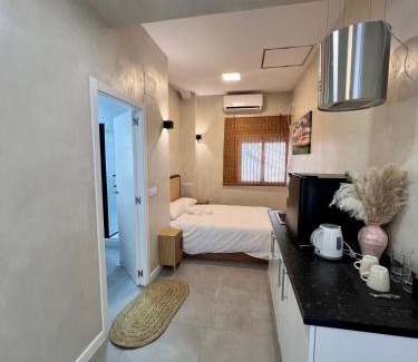 Portazgo House | Suite N25