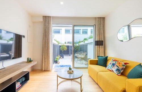 Monti Apartment | Suite & Outdoor Patio - Colosseum & Fori Imperiali