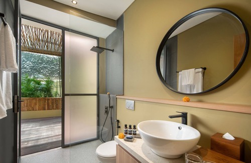 Batu Bolong Resort | Suite Plunge Pool in Canggu