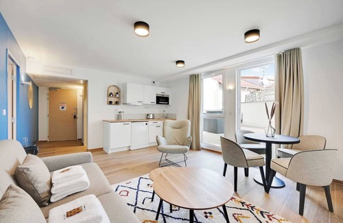 Vanves Apartment | Suite Raphaël #4- Rooftop & Air Conditioning