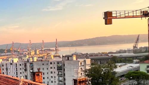 Barriera Vecchia-San Giacomo Apartment | Suite Sea view and private parking