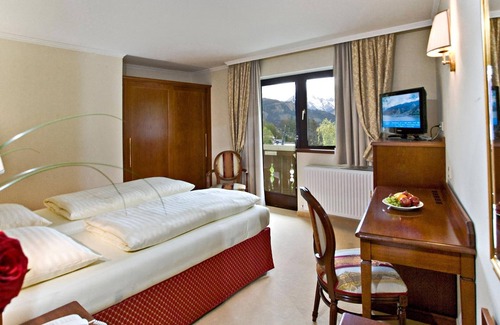 Zell am See Hotel | Suite with balcony to the town and lake - Hotel Berner