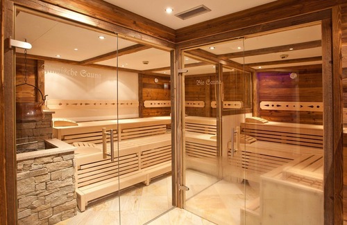Zell am See Hotel | Suite with balcony to the town and lake - Hotel Berner