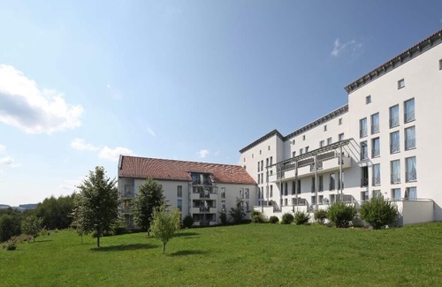 Neualbenreuth Apartment | Suite with double bed