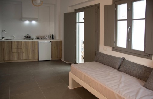 Vothon Apartment | Suite with Hot Tub Nimertis