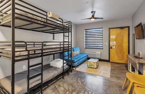 Pacific Hotel | Suite with kitchen near Six Flags and the St. Louis area in boutique hotel with onsite activities