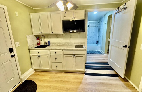 South Redlands House | Suite with separate entrance in Redlands -no cleaning fee