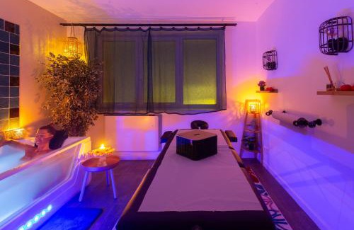 Amiens Apartment | Suite ZEN Balnéo &Table massage proche Cathédrale