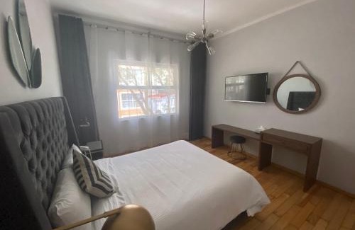 Cuauhtemoc Hotel | Suites Alcazar