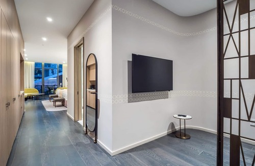 Brickell Hotel | Suites at SLS Lux Brickell managed by CE
