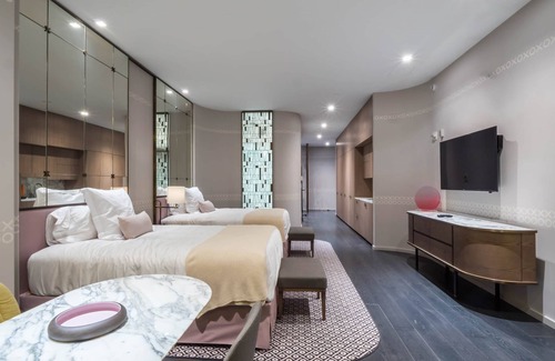 Brickell Hotel | Suites at SLS Lux Brickell managed by CE