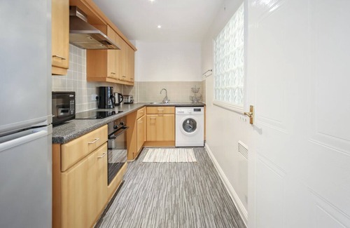 West Hendon Apartment | Suites by Rehoboth ★ The Hyde ★ London Zone 3