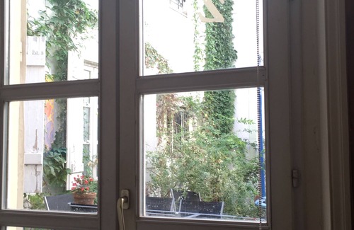 Saint Nicolas - Charles III - Ville vieille - Trois Maisons - Leopold Apartment | Suites Rez-de-chaussée avec Jardin centre ville de Nancy