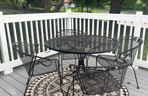 Danville Cottage | Sully’s Place by the park