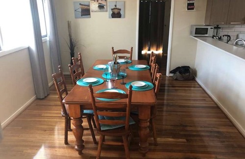Capel Sound House | Summer Holiday Entertainers Delight - 10 minute walk to the beach and shops