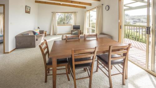 Kioloa House | Summer House On Kurrawa - stunning beach views