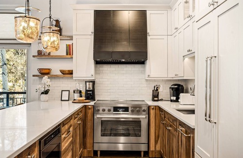 Snowmass Village Condo | Summer in Snowmass! Bright Corner Condo w/Views, 2 Balconies, Pool/HT, Parking & Trail Access