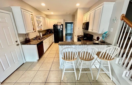 Surfside Beach House | Summer's Den