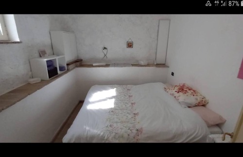 Montelirossi Apartment | Summer sale! Lovely 3-Bed Apartment in Spoleto