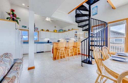 Brigands' Bay House | SUMMER SAVINGS-Soundfront, Dog Friendly Home with Hot Tub, Game Room, and More!