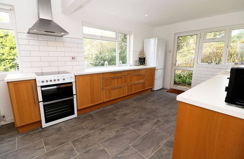 Croyde House | Summer Shores - 3 Bed | Coastal | Private Garden