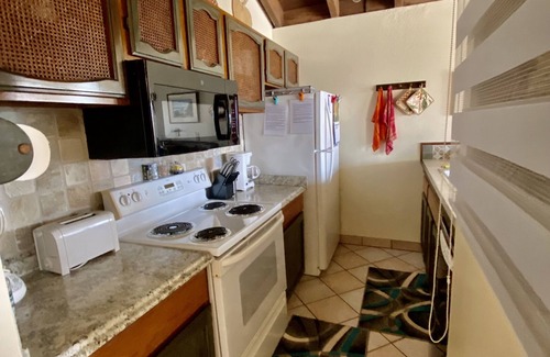 Maunaloa Condo | Summer Specials! Unobstructed Full Ocean Views in Amazing Upstairs 2/2 Unit