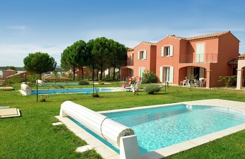 Homps House | Summer villa with terrace or loggia, located in Languedoc