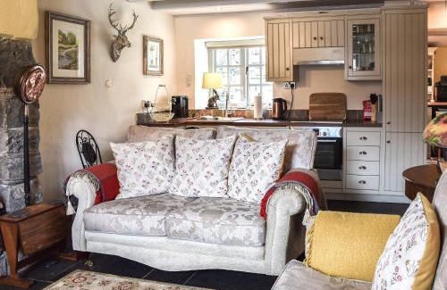 Manod House | Summerhill Tanyrhos