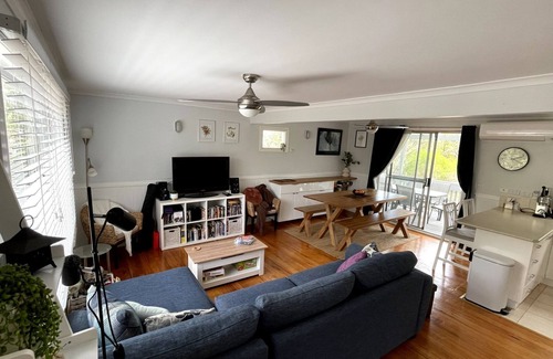 Venus Bay House | Summerhouse -an enchanting holiday rental nestled in the serene Venus Bay.