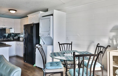 Panama City Beach Condo | Summit 1BR 1.5BA on the 8th floor!