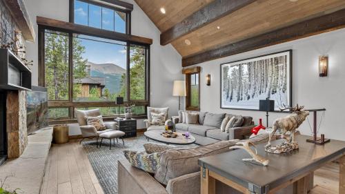 Breckenridge House | Summit at Shock Hill