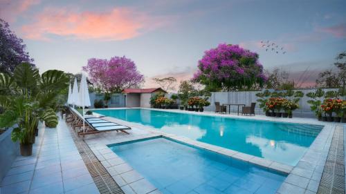 Samaguri Hotel | Summit Green Lake Tea Resort & Spa