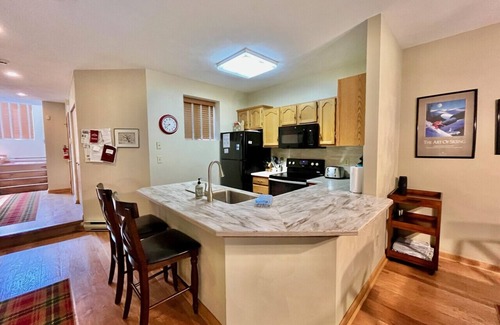 Hidden Valley Condo | 🍁 Summit Serenity | Laurel Highlands Retreat w/Hiking, Waterfalls & Fall Views