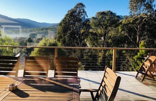 Merrijig House | Summit View Lodge - Great for Snow Season