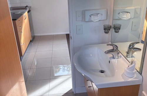 Sumner Apartment | Sumner Bay Motel & Apartments