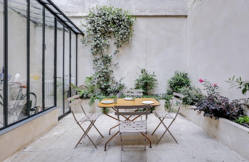 Epinettes Apartment | Sumptuous house with patio