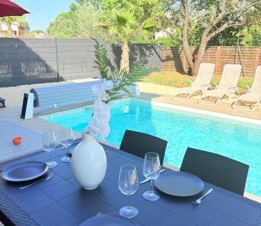 Teyran Villa | Sumptuous luxury villa with pool and jacuzzi